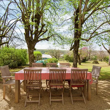 Manoir La Peyrade Сasa de vacaciones Brouchaud